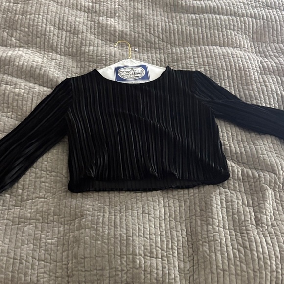 Good Luck Girl Tops - Elegant Black Pleated Women's Top